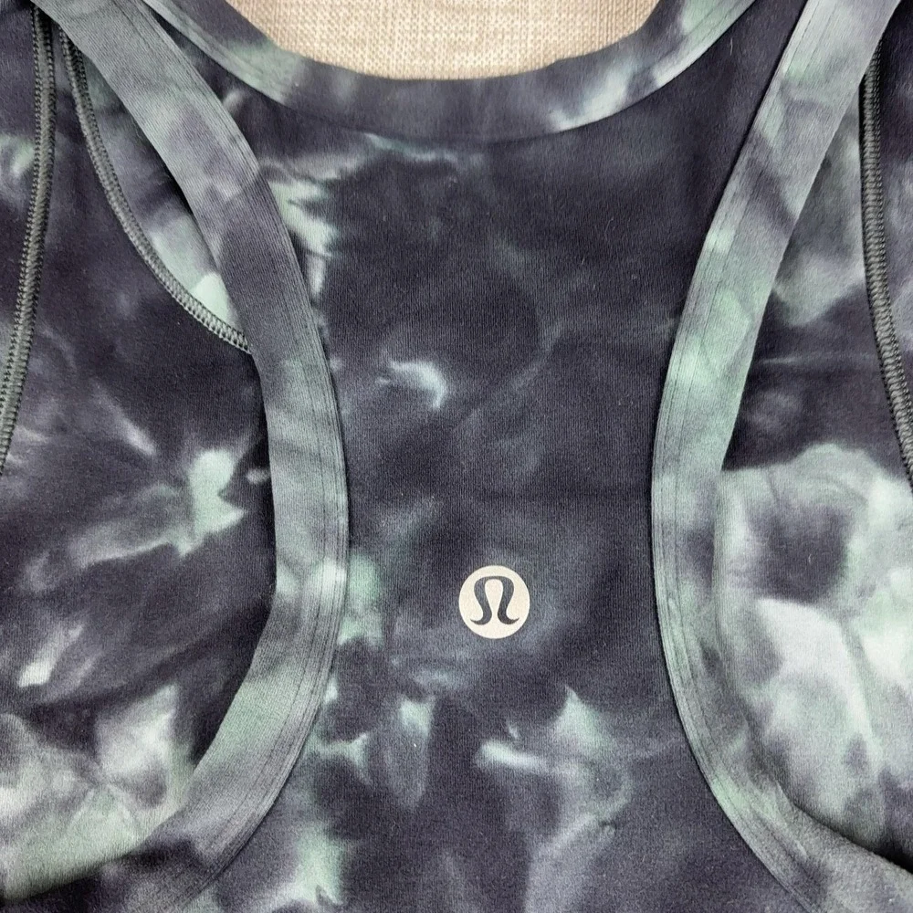 Lululemon Tank Top Womens 4 Green Black Batik Racerback Athletic Yoga Workout